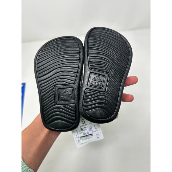 Reef Little One Slide Gray Camo Shark Sandals Size 5 NWT - Picture 4 of 4